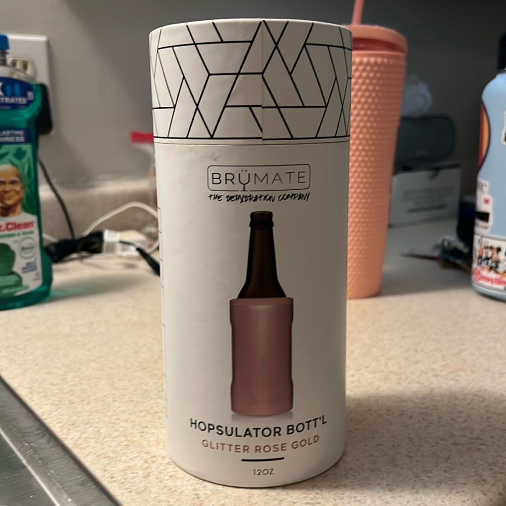 Only used a couple times, in good condition. Rose gold